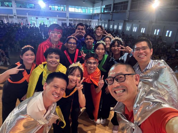 Wefie with School Leaders who performed in the Orientation skit